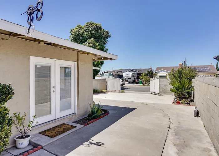 Explore Socal! Cozy Retreat Near Disney & Beaches